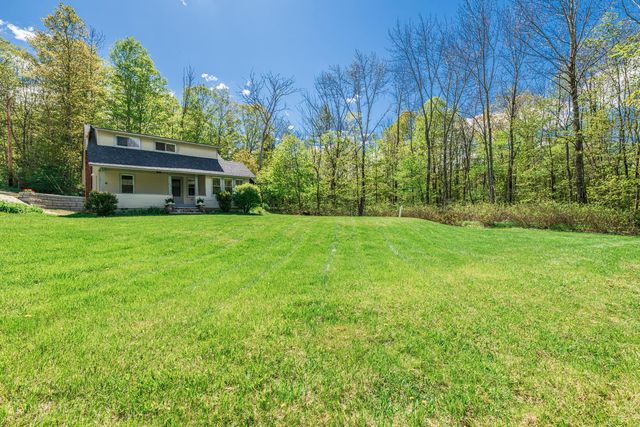 298 Mad Tom Road, Dorset, VT 05251