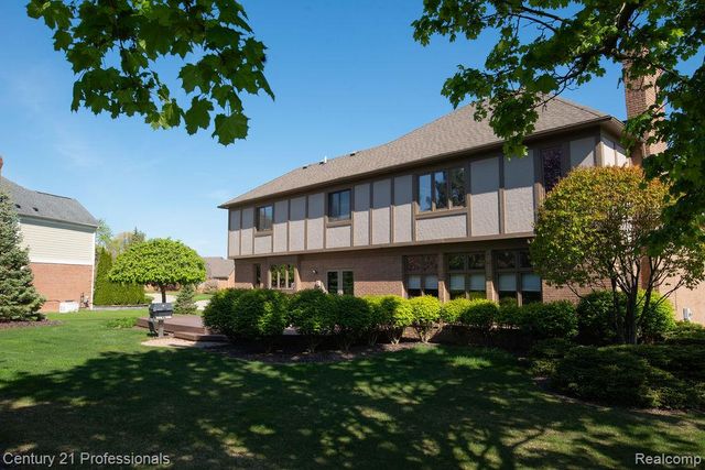 54554 E Whitby Way, Shelby Twp, MI 48316
