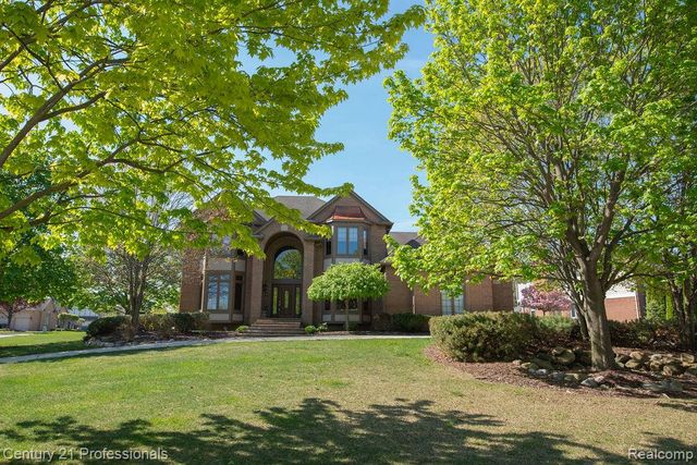 54554 E Whitby Way, Shelby Twp, MI 48316