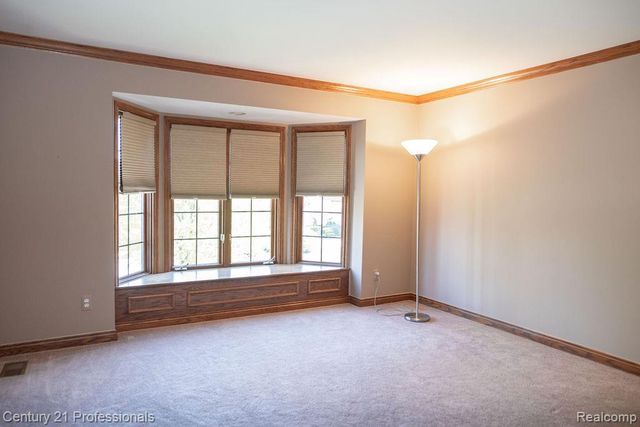 54554 E Whitby Way, Shelby Twp, MI 48316