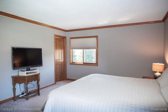 54554 E Whitby Way, Shelby Twp, MI 48316