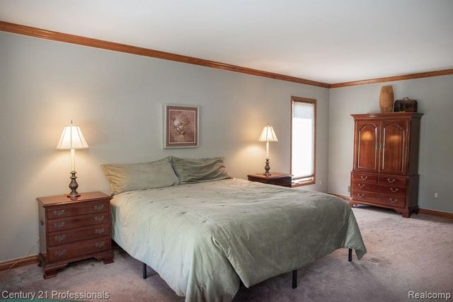 54554 E Whitby Way, Shelby Twp, MI 48316