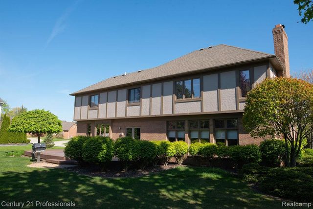 54554 E Whitby Way, Shelby Twp, MI 48316