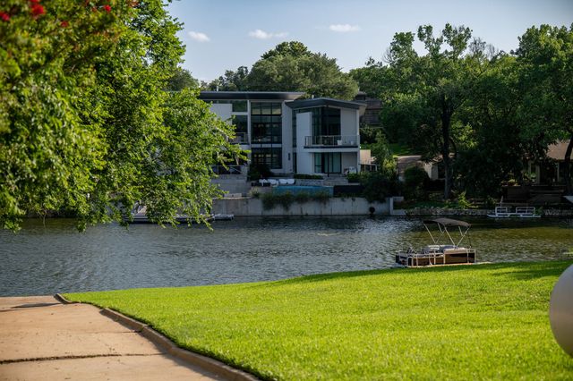 6729 Brants Lane, Fort Worth, TX 76116