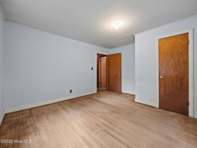 195 Queens Creek Road, Swansboro, NC 28584