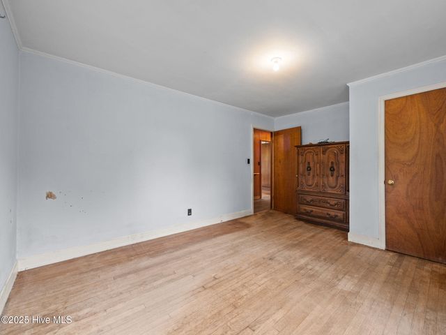 195 Queens Creek Road, Swansboro, NC 28584