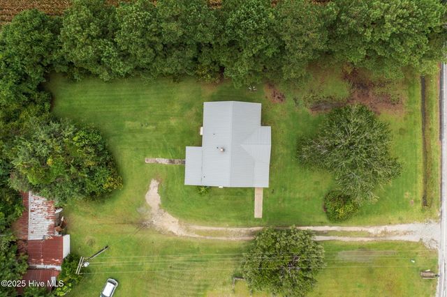 195 Queens Creek Road, Swansboro, NC 28584