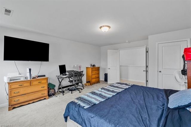 1823 Ridge Creek Drive, Kernersville, NC 27284