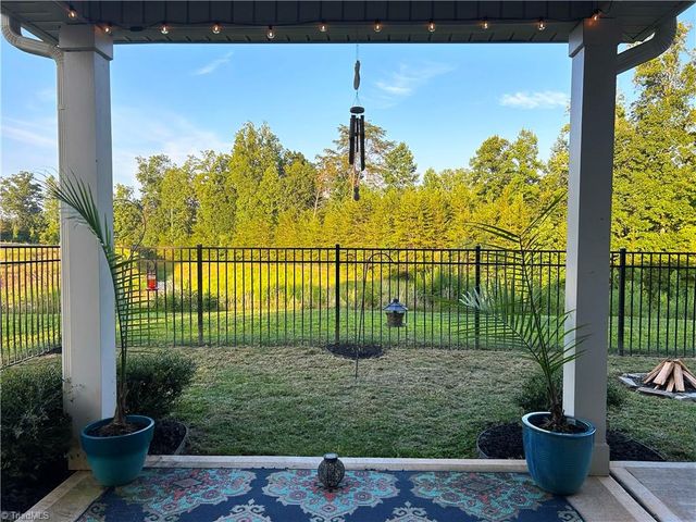 1823 Ridge Creek Drive, Kernersville, NC 27284