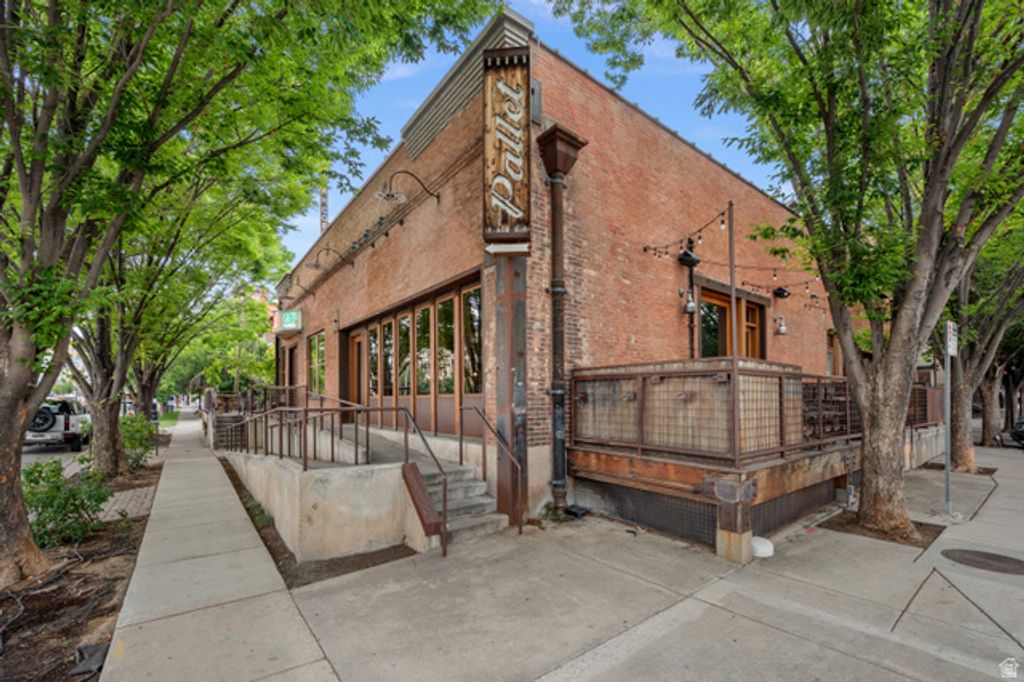 235 S 400 W, Salt Lake City, UT 84101 — exterior