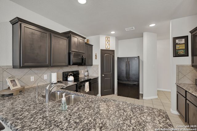 471 Copper Hill, New Braunfels, TX 78130