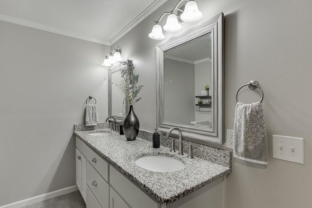 5984 Dolvin Lane, Buford, GA 30518