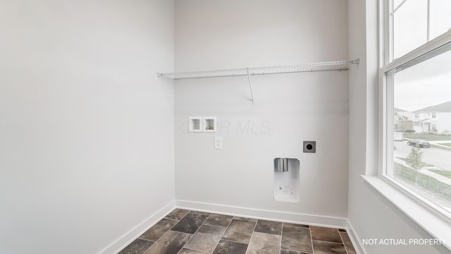 61 Cider Mill Drive, Ashville, OH 43103