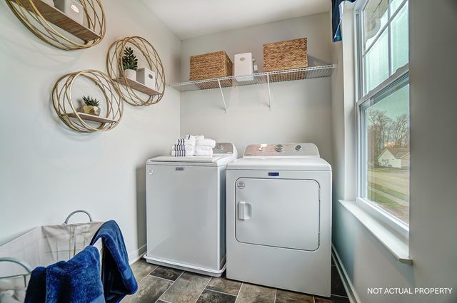 61 Cider Mill Drive, Ashville, OH 43103