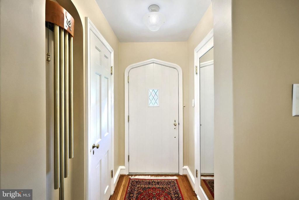 Image 12 of property listing at 30 S ROCKBURN ST, York, PA 17402