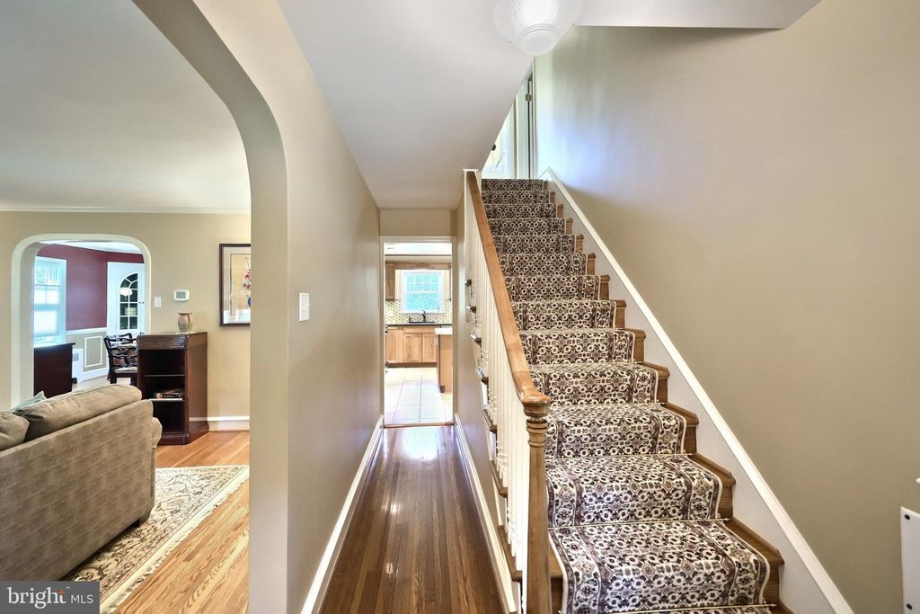 Image 14 of property listing at 30 S ROCKBURN ST, York, PA 17402