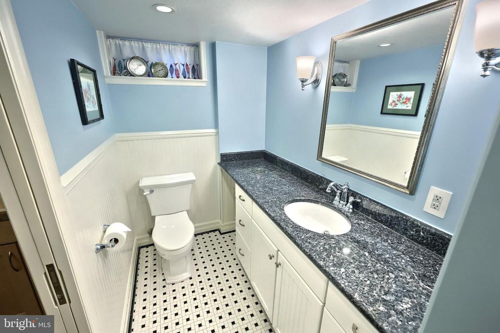 Image 37 of property listing at 30 S ROCKBURN ST, York, PA 17402
