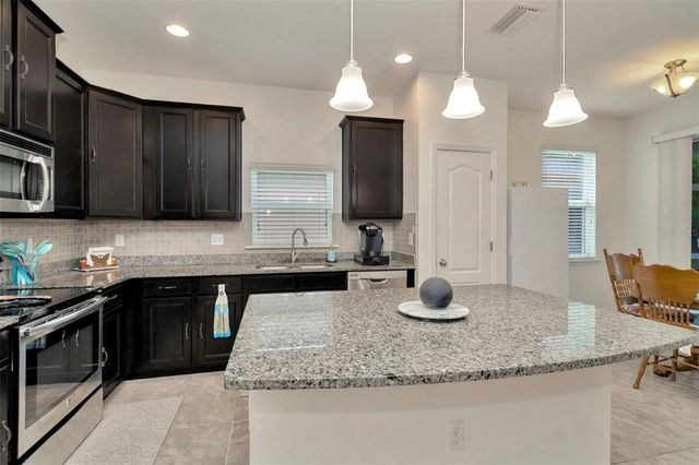11240 MERGANSER WAY, New Port Richey, FL 34654