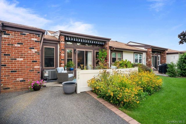705 Alden Court, Saint James, NY 11780