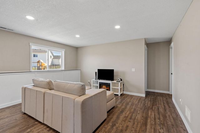 19333 Able Street NE, East Bethel, MN 55011