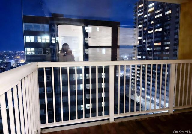 42-55 Colden Street 16D, Flushing, NY 11355