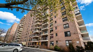 42-55 Colden Street 16D, Flushing, NY 11355