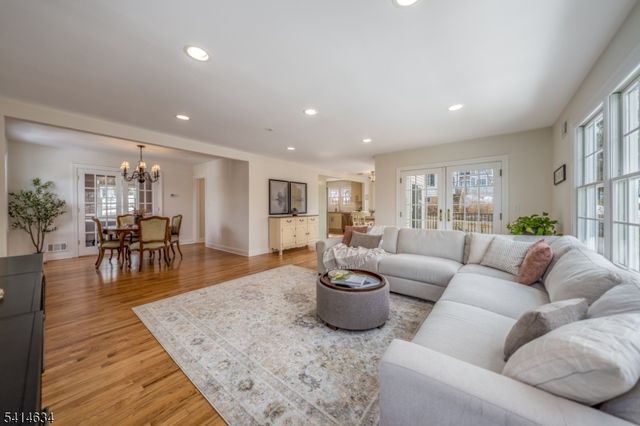 3 Long Hill Ln, Chatham Twp., NJ 07928