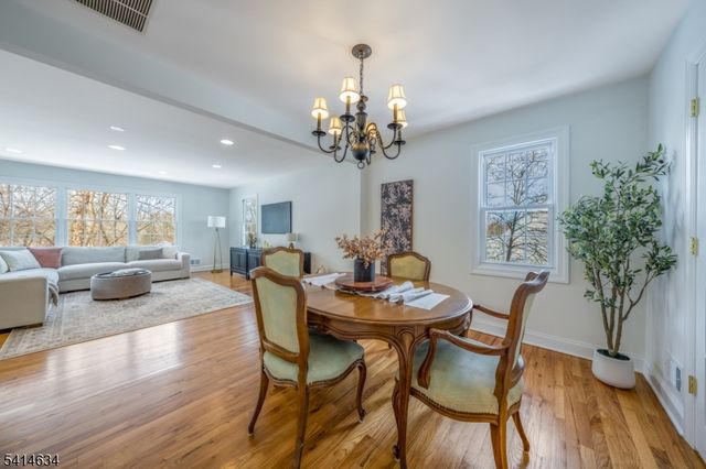 3 Long Hill Ln, Chatham Twp., NJ 07928