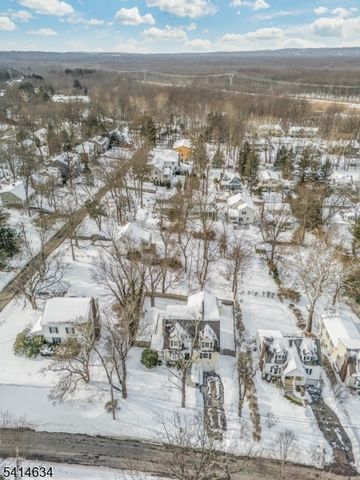 3 Long Hill Ln, Chatham Twp., NJ 07928