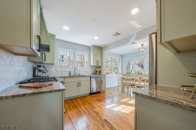 3 Long Hill Ln, Chatham Twp., NJ 07928