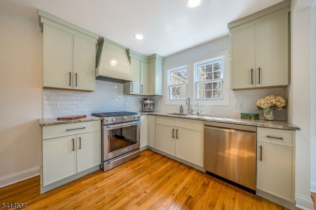 3 Long Hill Ln, Chatham Twp., NJ 07928