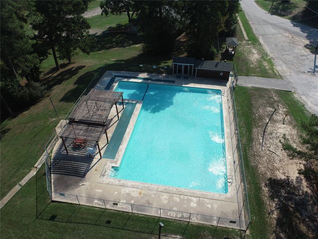 144 Black Walnut, Livingston, TX 77351