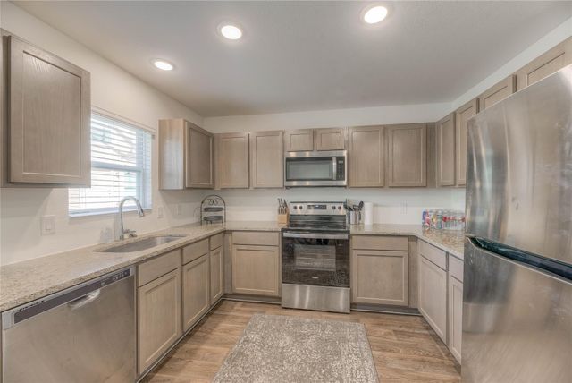 144 Black Walnut, Livingston, TX 77351
