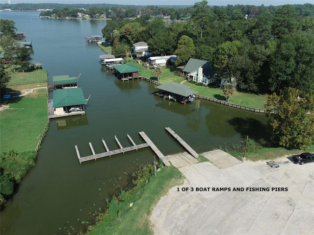 144 Black Walnut, Livingston, TX 77351
