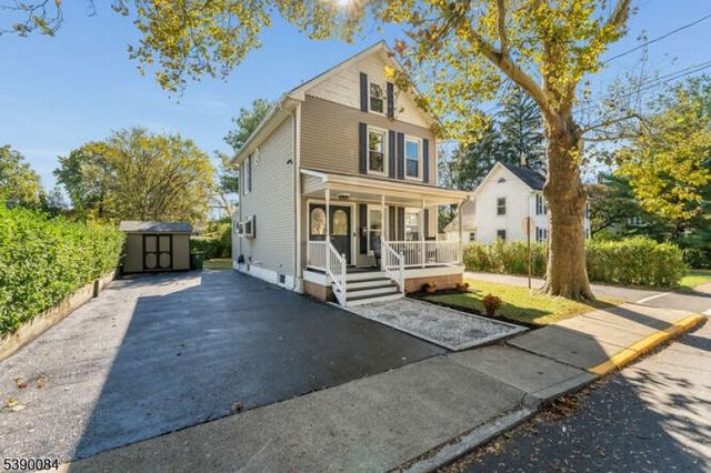 15 W Johnston St, Washington Boro, NJ 07882