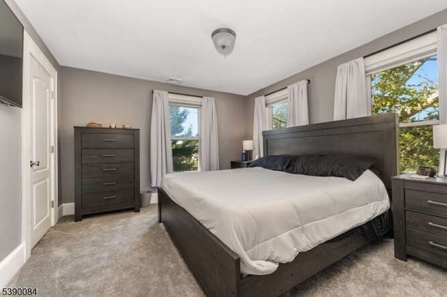 15 W Johnston St, Washington Boro, NJ 07882