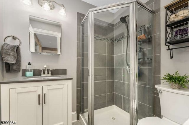 15 W Johnston St, Washington Boro, NJ 07882