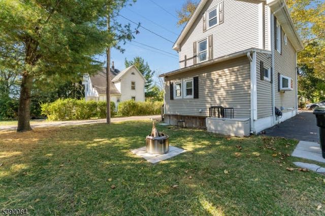 15 W Johnston St, Washington Boro, NJ 07882