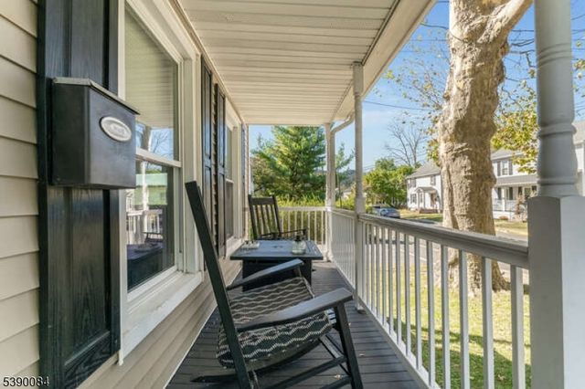 15 W Johnston St, Washington Boro, NJ 07882