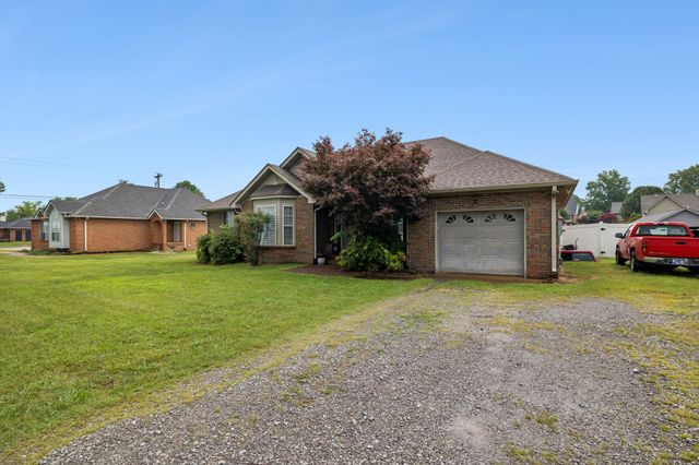 1883 Coles Ferry Pike, Lebanon, TN 37087