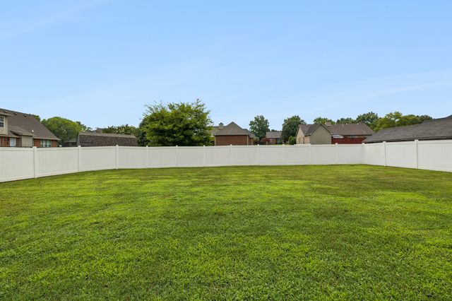 1883 Coles Ferry Pike, Lebanon, TN 37087