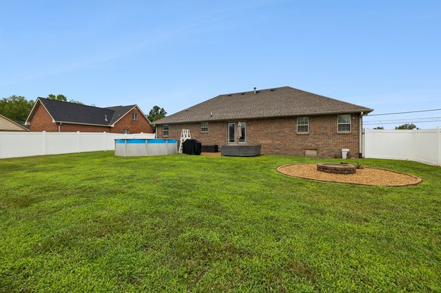 1883 Coles Ferry Pike, Lebanon, TN 37087