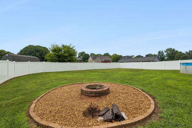 1883 Coles Ferry Pike, Lebanon, TN 37087