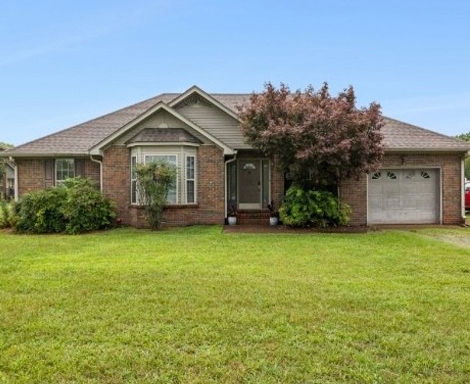 1883 Coles Ferry Pike, Lebanon, TN 37087