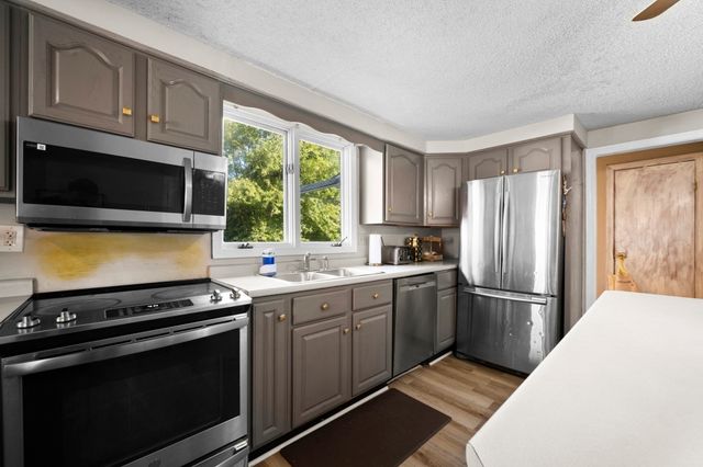 57 Ruskin St, Chicopee, MA 01020