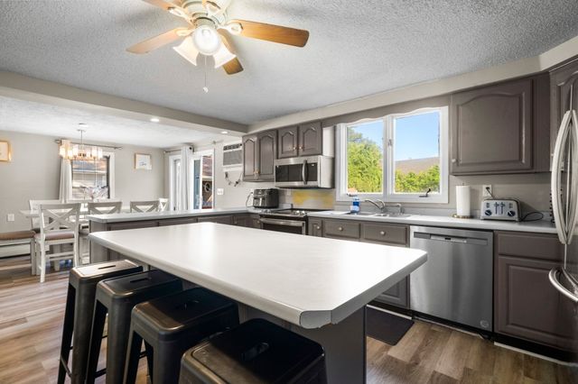 57 Ruskin St, Chicopee, MA 01020