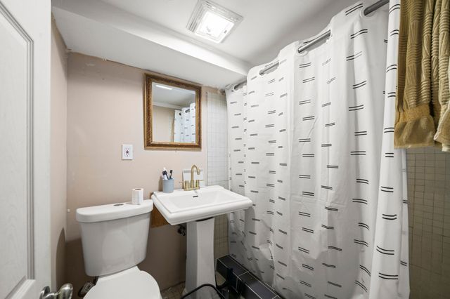 57 Ruskin St, Chicopee, MA 01020