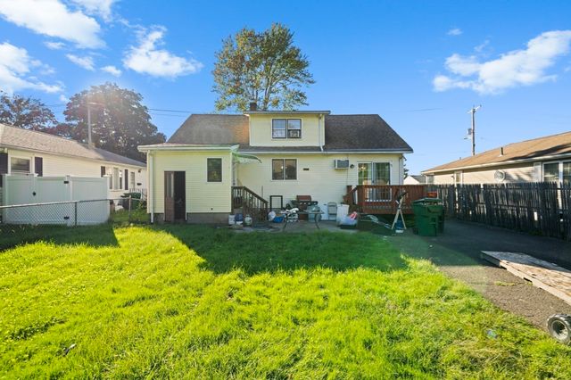 57 Ruskin St, Chicopee, MA 01020