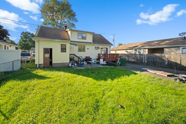 57 Ruskin St, Chicopee, MA 01020