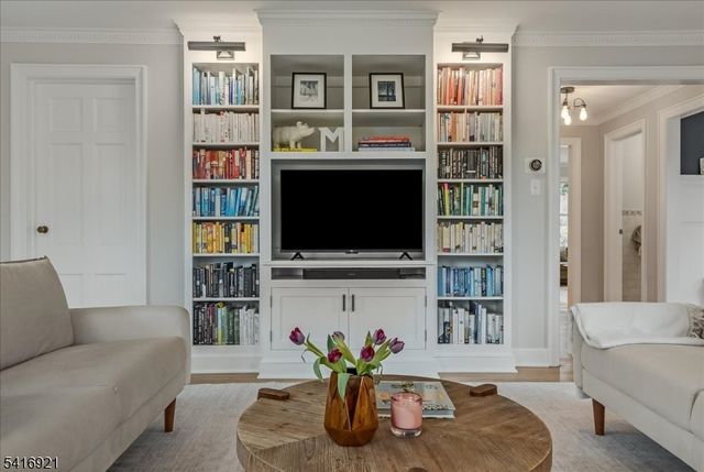 226 Mountain Ave, Summit City, NJ 07901